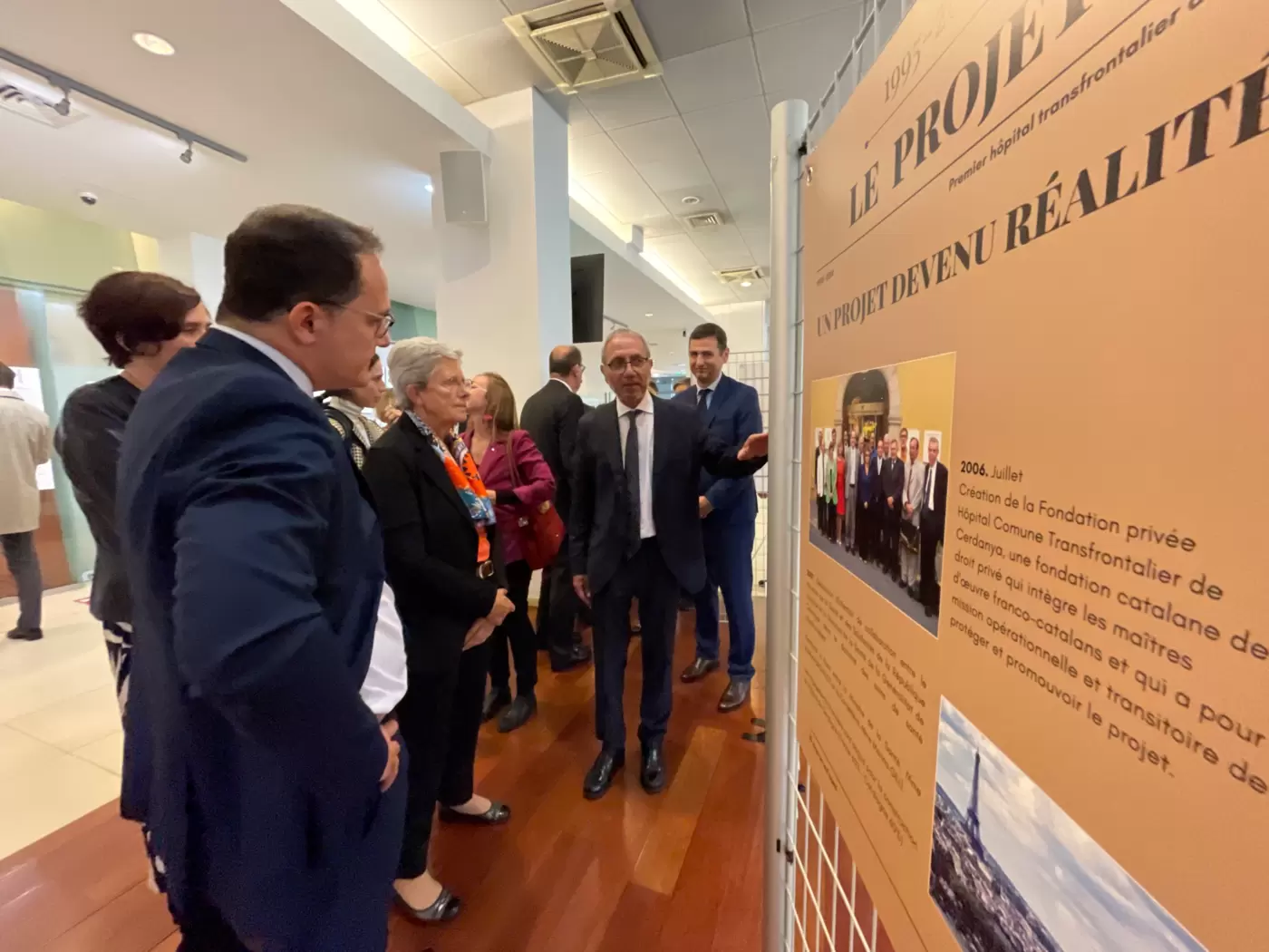 Clausura de l'exposició a París del desè aniversari de l'AECT Hospital de Cerdanya